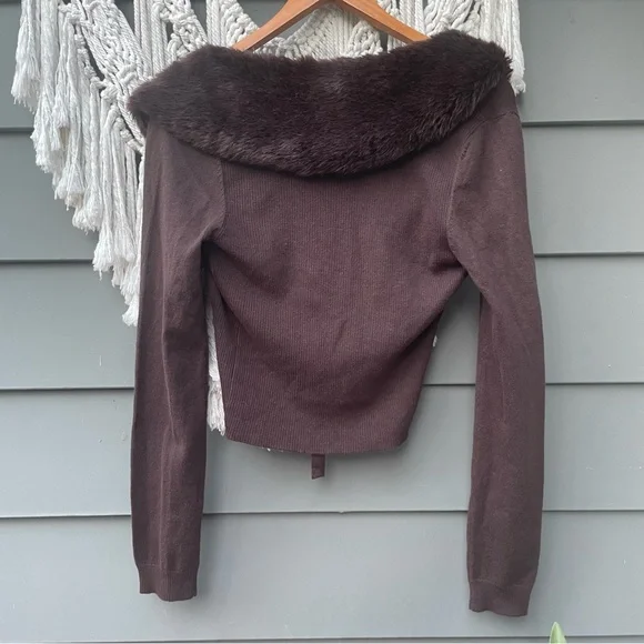 Sold 9/10/24 live Y2K Furry Removable Collar Cardigan Sweater Natural Brown - Picture 3 of 4